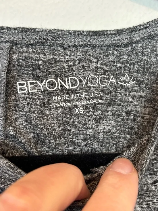 Beyond Yoga Heather Gray Sleeveless Tank Top - Picture 3 of 4